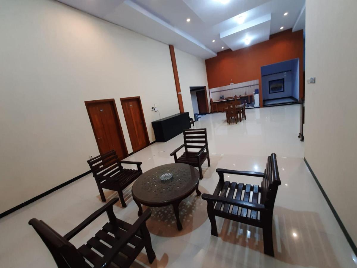 999 Khs 2 Homestay Gilimanuk Εξωτερικό φωτογραφία