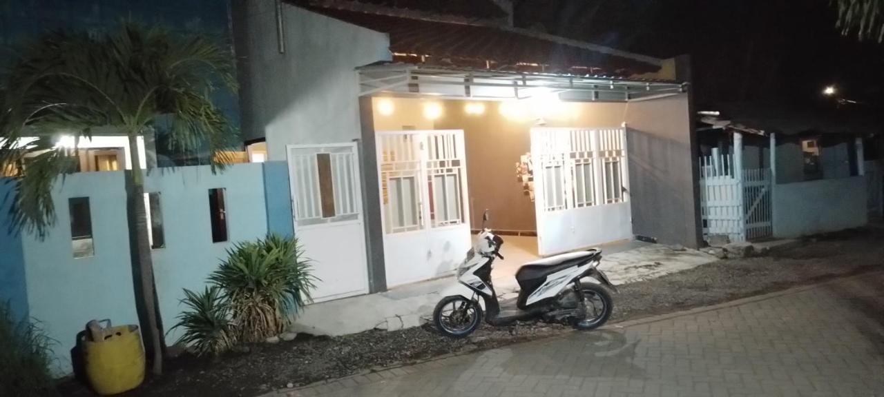 999 Khs 2 Homestay Gilimanuk Εξωτερικό φωτογραφία